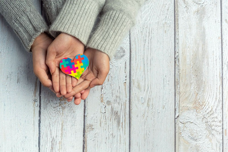  Abril Azul reforça importância do diagnóstico, inclusão e cuidado especializado no autismo