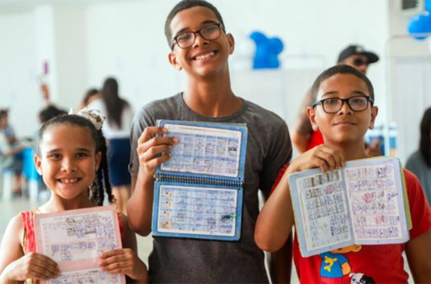  Vacinação nas escolas mira 27 milhões de estudantes em todo o país 