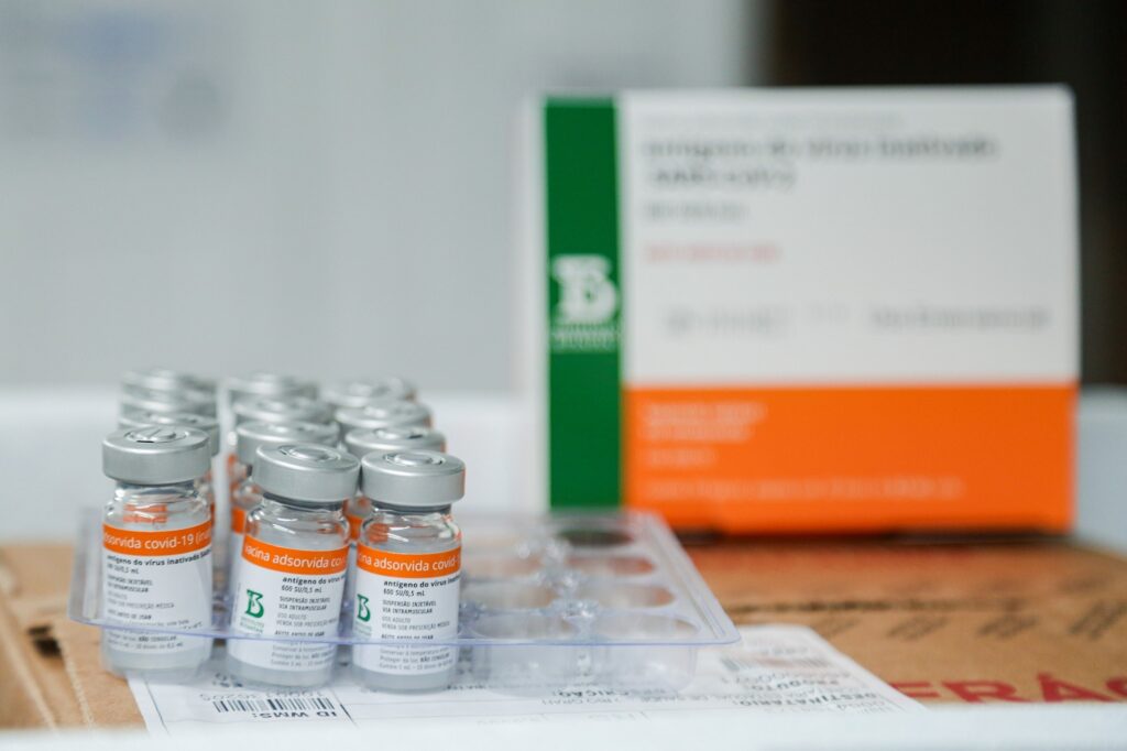 TCU questiona atraso em contrato de Coronavac e aponta prejuízo milionário