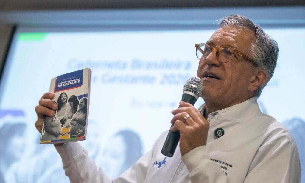 tância da Caderneta Brasileira da Gestante. "Que tem todas as nossas informações