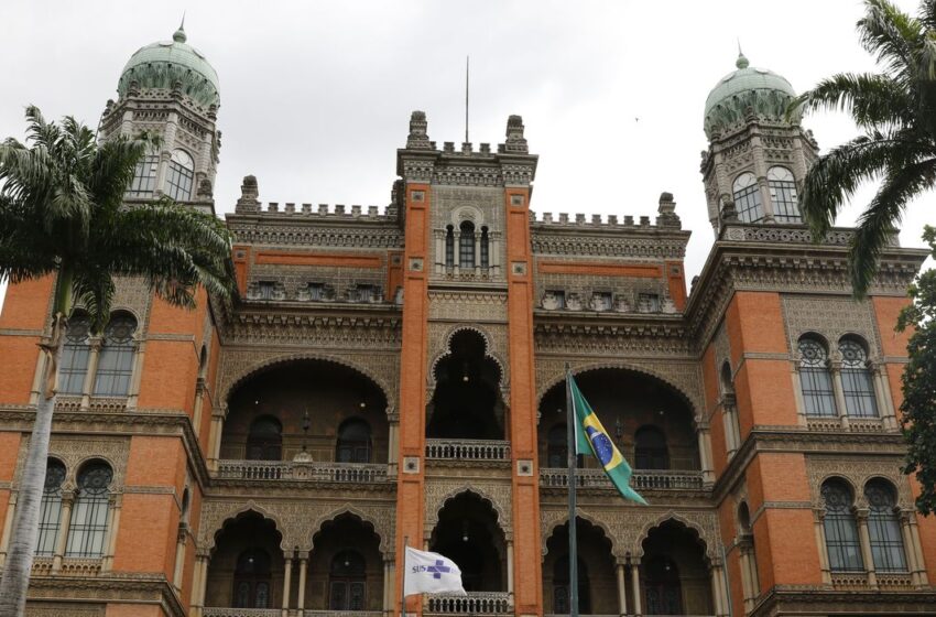  Fiocruz investiga caso de malária em viajante belga e não descarta ebola no Rio