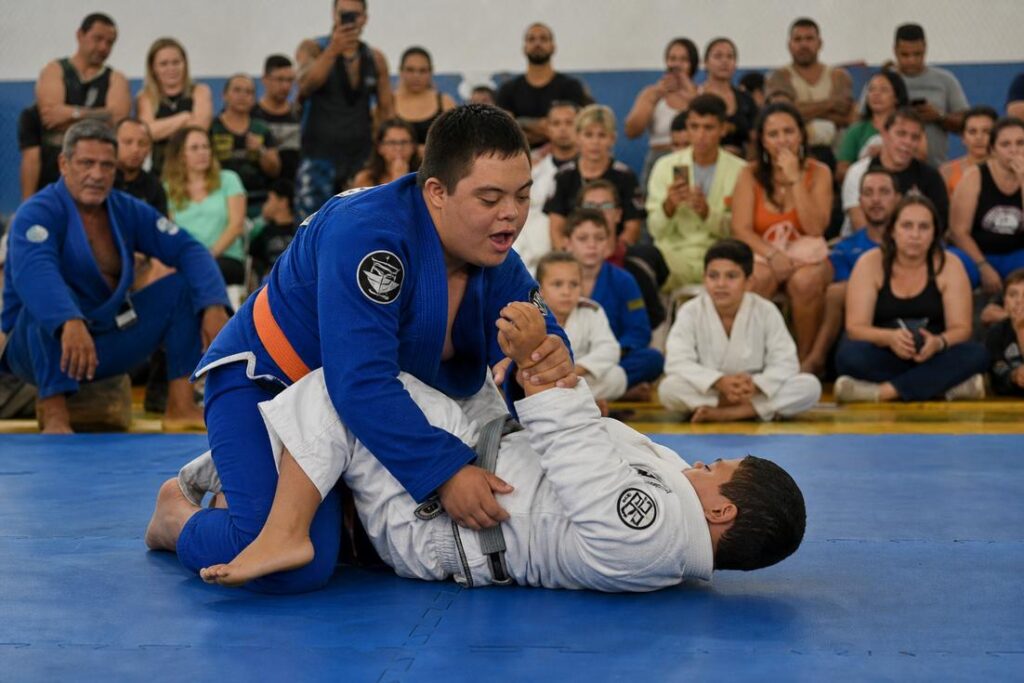 Atletas com deficiência participam de evento de jiu-jítsu inclusivo no Cefan, no Rio de Janeiro