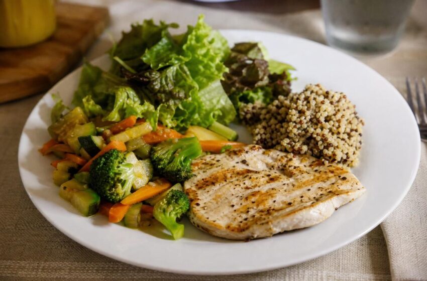  Alimentação Noturna: O Que Comer e Evitar Para Dormir Melhor