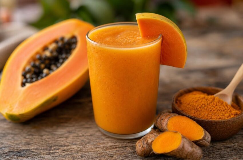  Mamão e cúrcuma: combinação pode favorecer a saúde intestinal