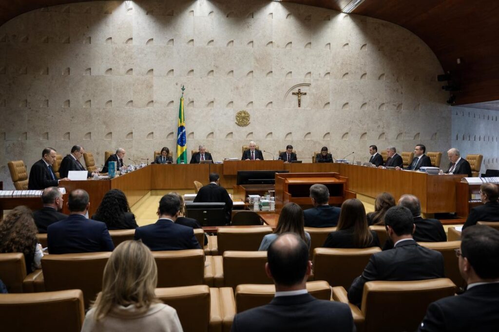 Imagem ilustrativa gerada por IA representando o STF durante discussão sobre a aplicação da NR-1 e a saúde mental no ambiente de trabalho.