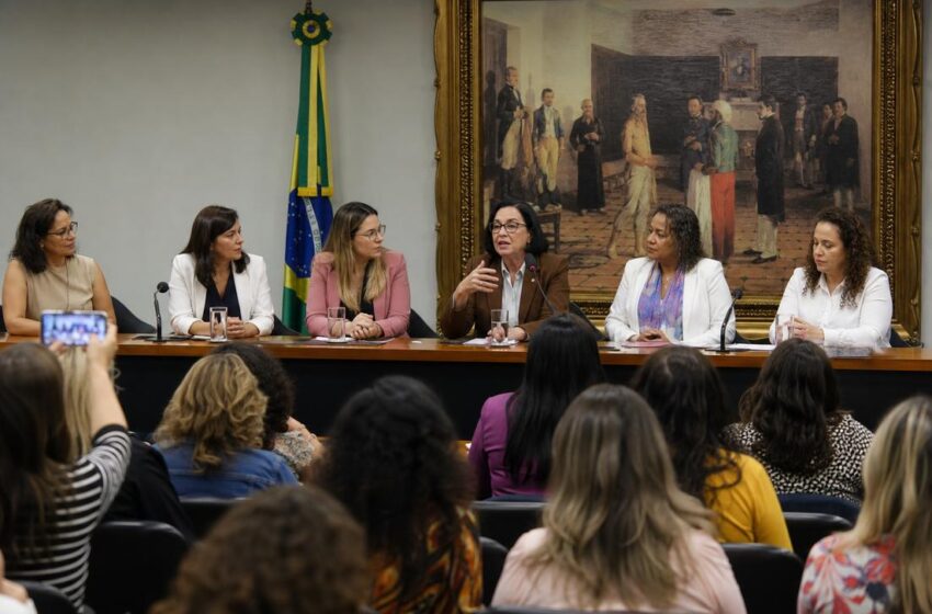  Tratamento de doenças raras no SUS é tema de debate na Câmara dos Deputados