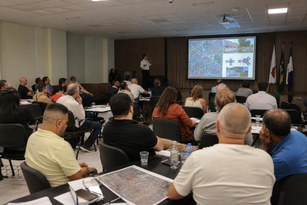 Apresentação do Plano Municipal de Mobilidade Urbana de Ipatinga para representantes da sociedade civil