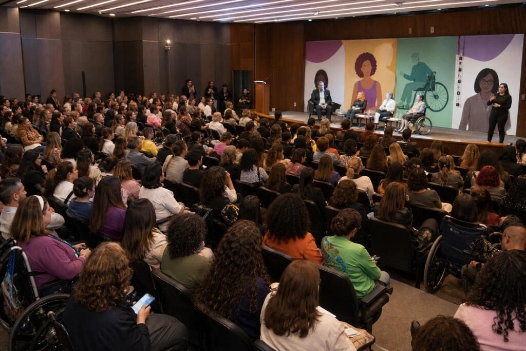 Mulheres com deficiência em debate sobre inclusão no trabalho e Lei de Cotas