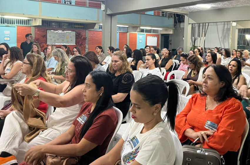  Programa Escola do Rio Doce destaca produção acadêmica e experiências da educação em seminário em Ipatinga