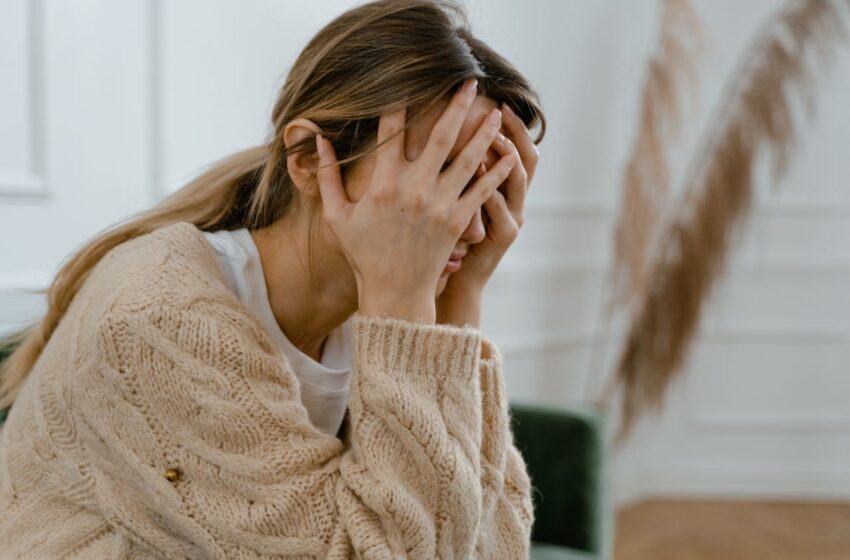  Pensamento acelerado: sintomas, causas e o que fazer para acalmar a mente