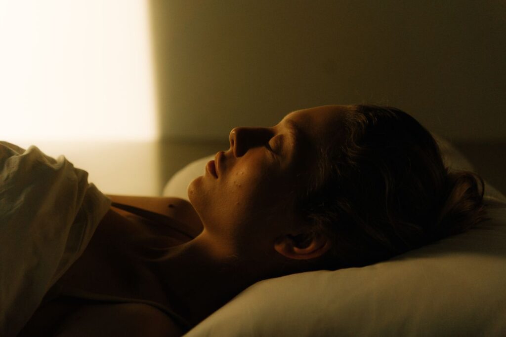 Como dormir melhor: 12 dicas para noite de sono tranquila