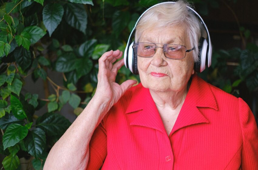  Estudo aponta que ouvir música após AVC pode melhorar o humor e a qualidade do sono