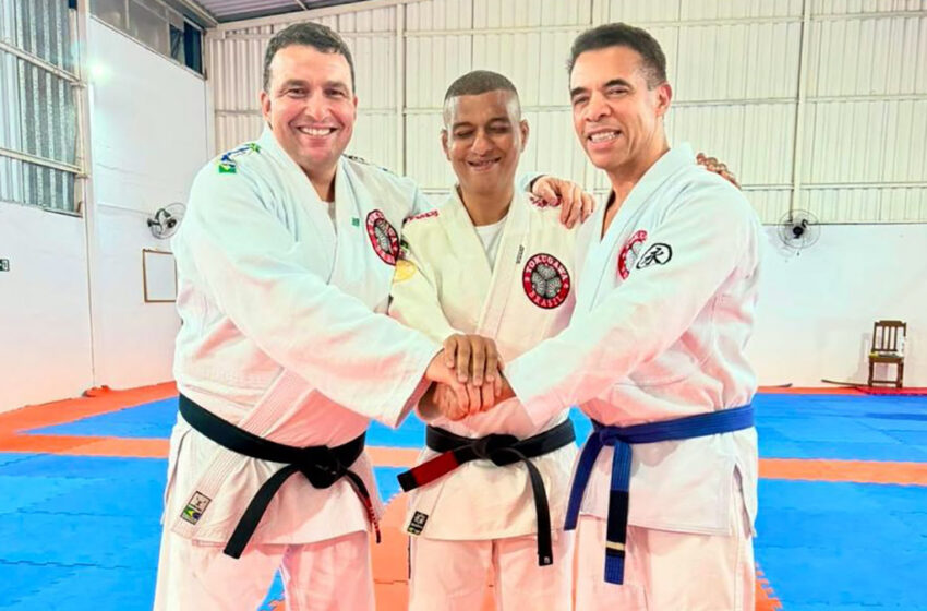  Atleta com deficiência visual conquista faixa-preta de Jiu-Jitsu e celebra trajetória de inclusão