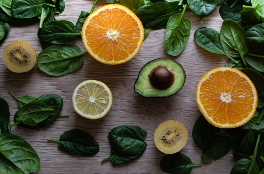  Vitamina C pode ajudar na saúde do cérebro, aponta estudo