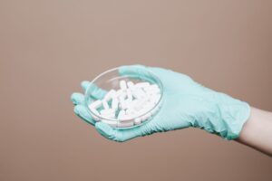 Antibiótico pode afetar o intestino por até 8 anos